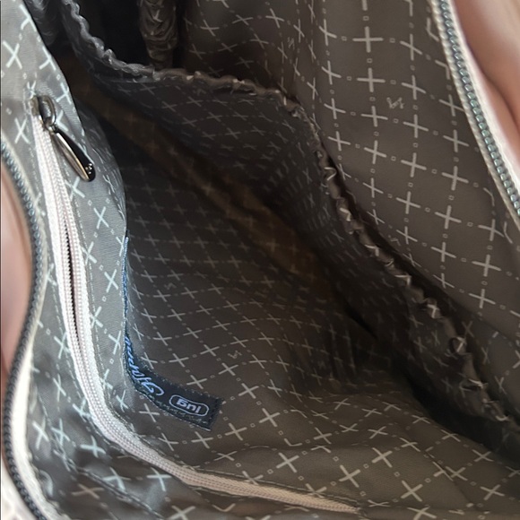 Lug Happy Camper lite pink Travel Bag – Perfect for organizing on-the-go - Picture 10 of 13